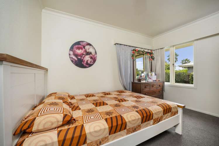 5 Simmonds Grove Greerton_11