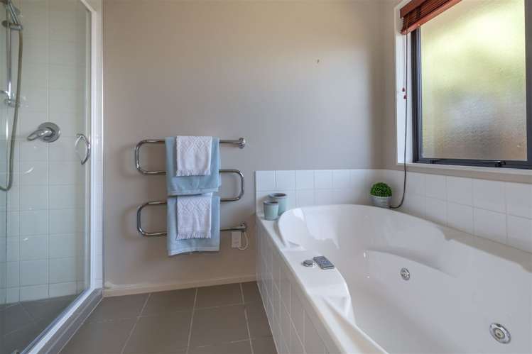 1 Caroline Way Northwood_19