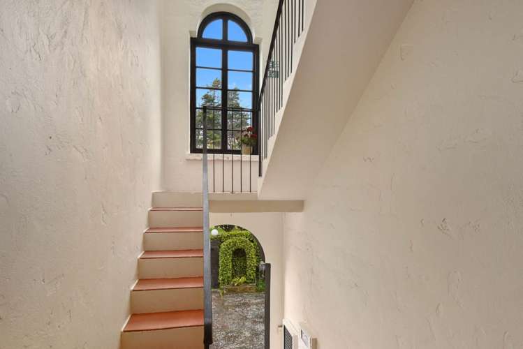 2/25a Lake Road Devonport_19