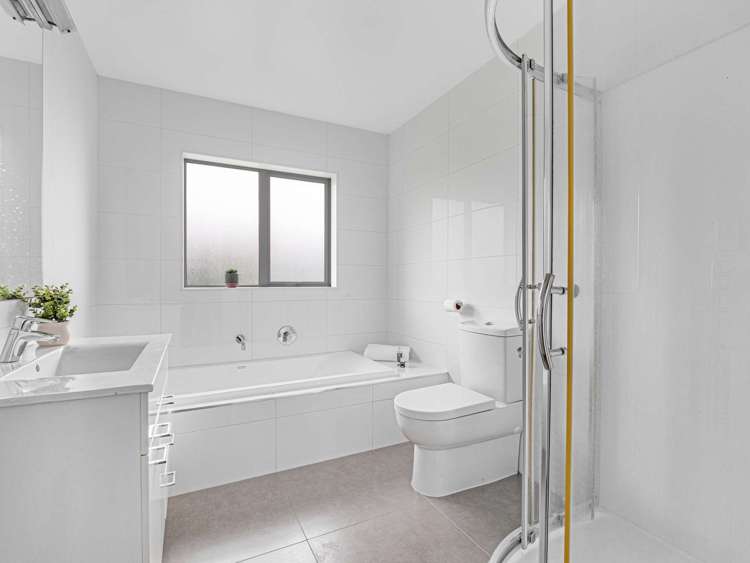 257 Alec Craig Way Gulf Harbour_14