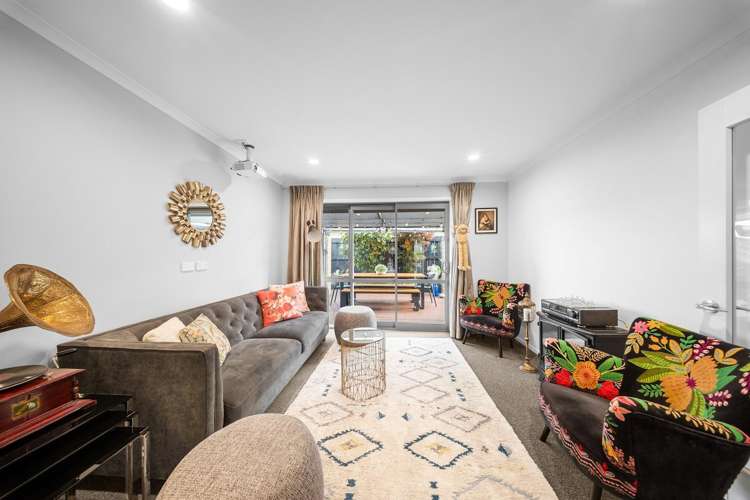 2 Ballintoy Park Drive Welcome Bay_16