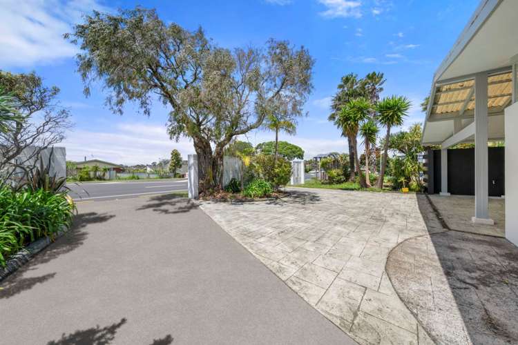 500 East Coast Road Windsor Park_2