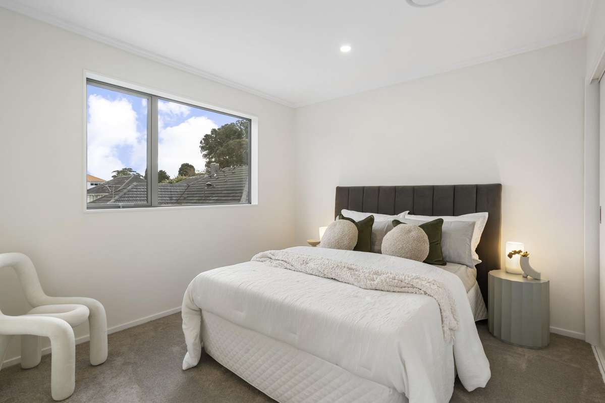 176 Hendon Avenue_5