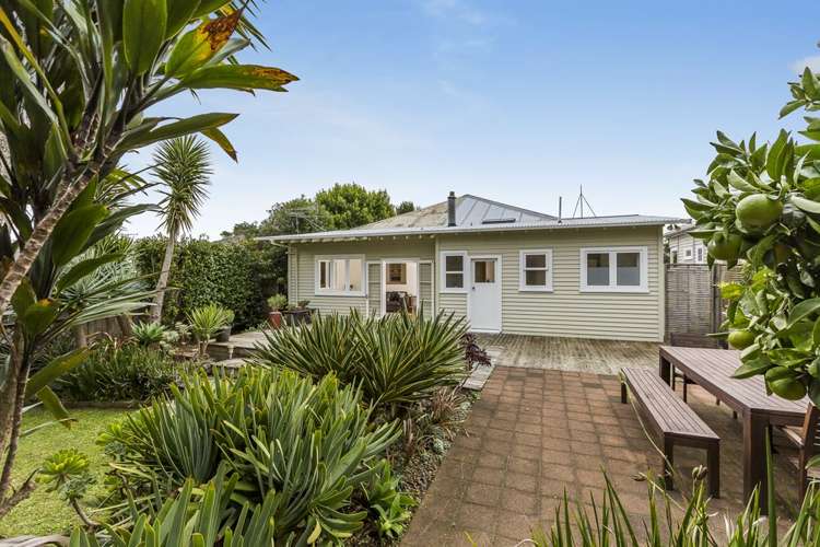 33 Kensington Avenue Mount Eden_18