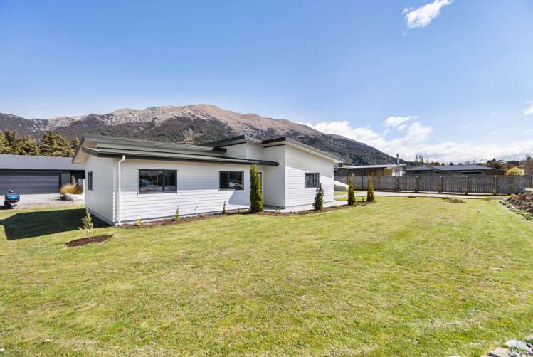 6 Little Maude Drive Lake Hawea_1