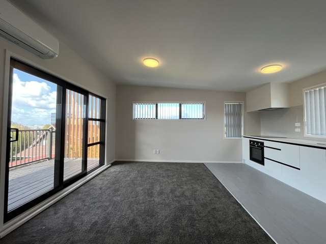 Modern 2 Bedroom Home in Mt Wellington
