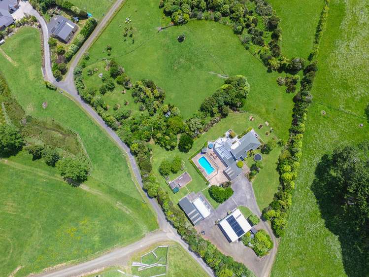 16 Wairere Road Waitakere_19