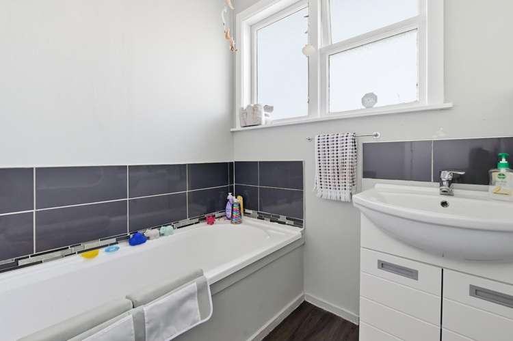 5 Anzac Road Gate Pa_17