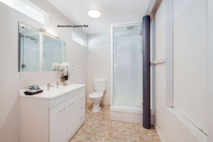 15 Higham Ferrers Place Red Beach_22