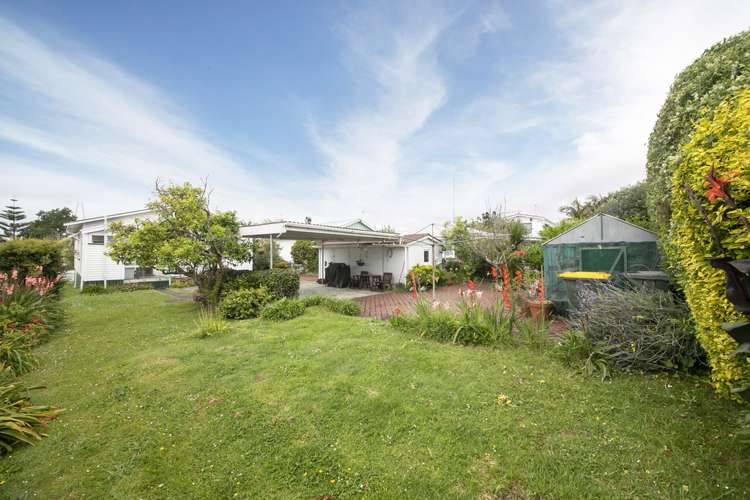 52 Huia Road Point Chevalier_12