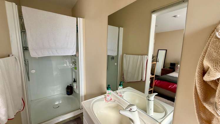 16a Roick Parade Glen Eden_9