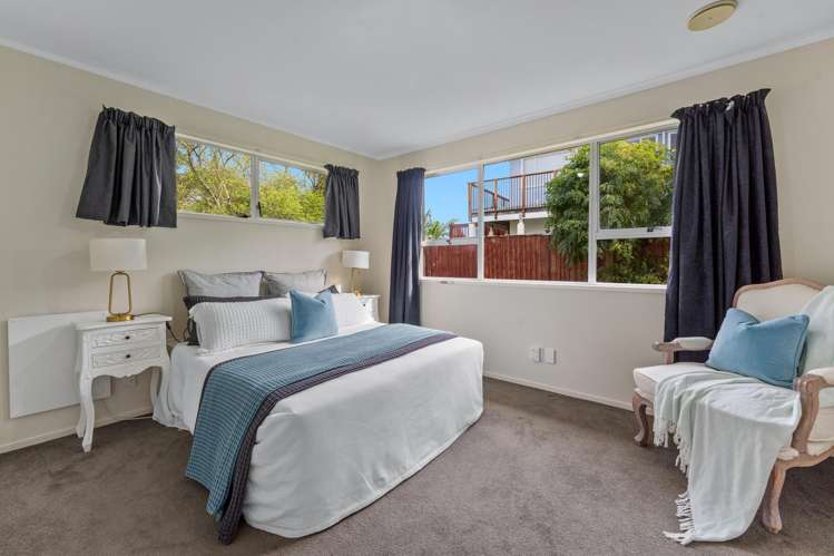 12 Towra Place Botany Downs_10