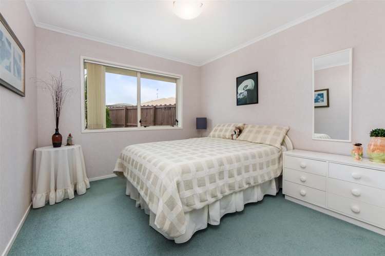 2/35 Headcorn Place Botany Downs_6