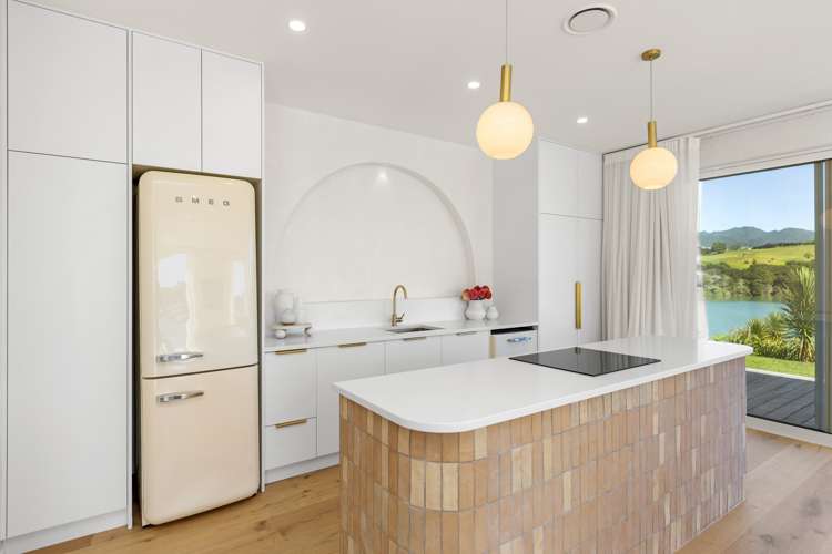 16 Rangitahi Road Raglan_4