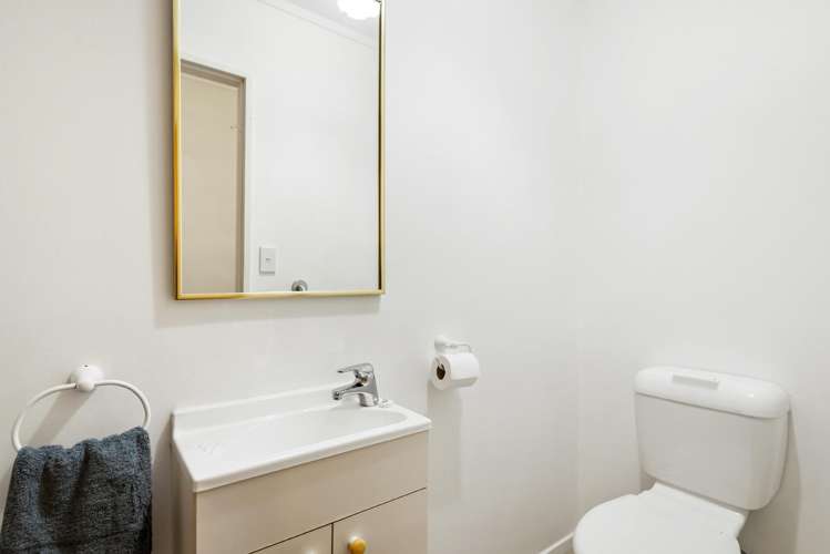 2/5 Alma Road Milford_13