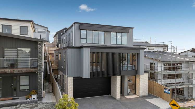 14 Alluvial Street Flat Bush_35