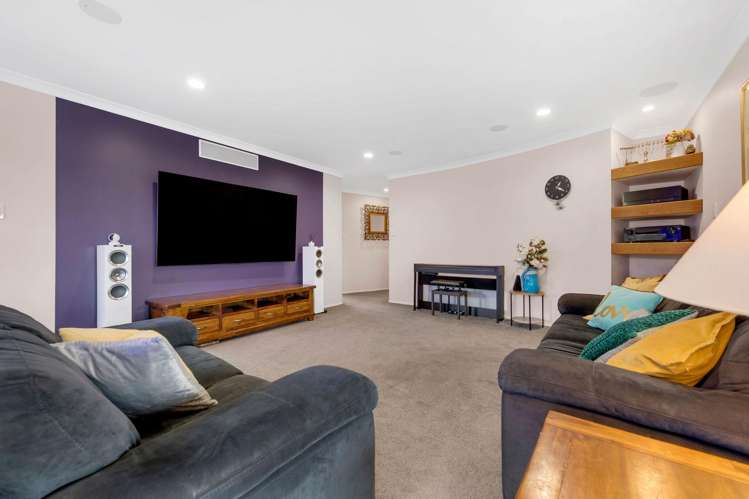 10 Charles Dickens Drive Mellons Bay_7