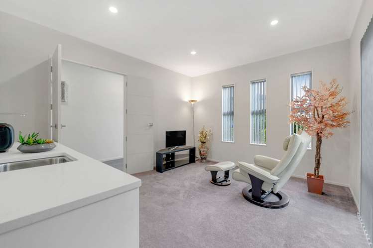 54 Springside Drive Flat Bush_9