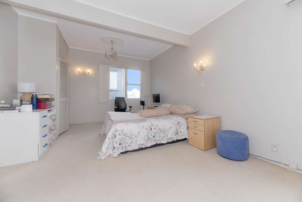 218 Hillsborough Road_4
