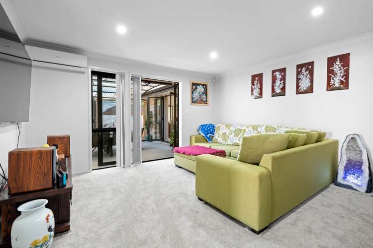 51 Sunningdale Street Wattle Downs_15