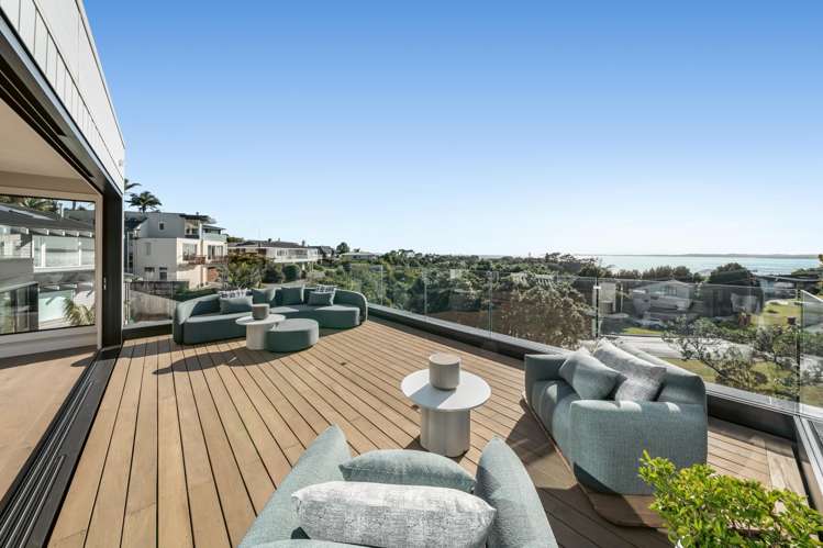 52 Beach Road Castor Bay_12