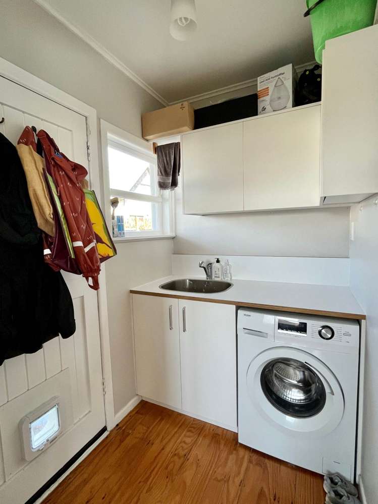 8 Pooks Road Ranui_15