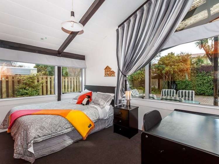 110 Linton Street West End_8