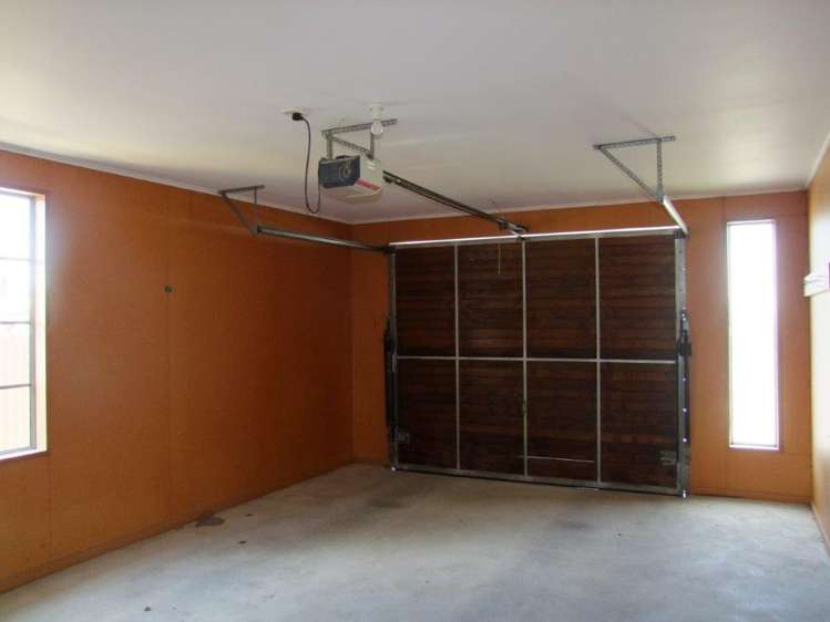 2 Duthie Street Milton_19