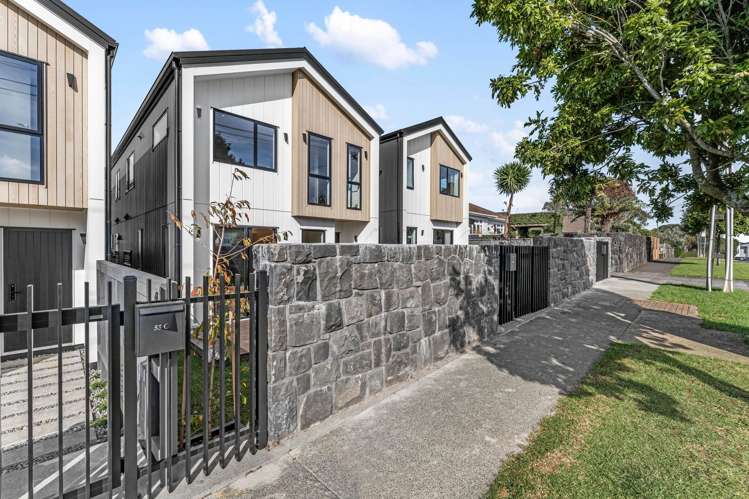 55B Tawa Road_0