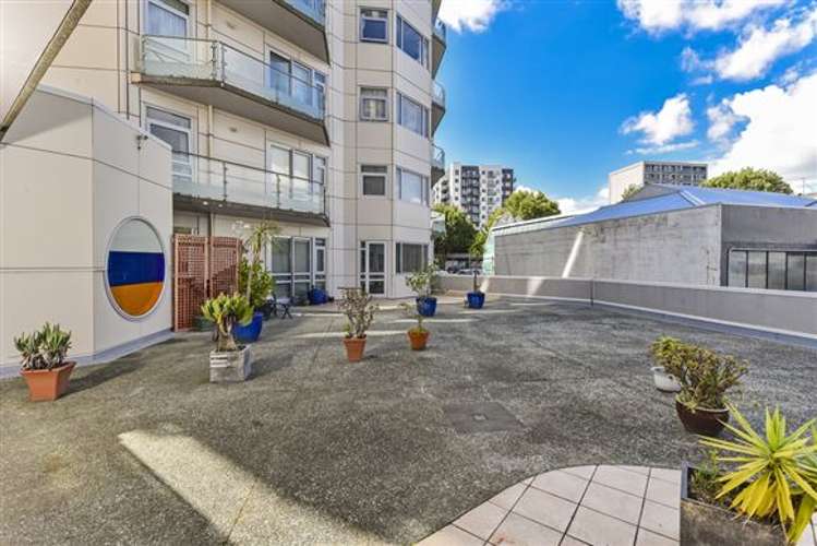 2f/205 Hobson Street Auckland Central_10