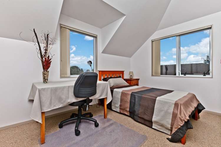 2/615 East Coast Road Browns Bay_9