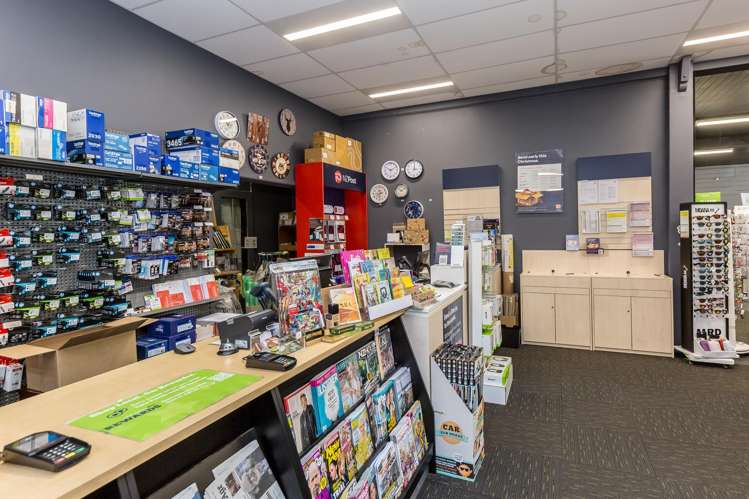 66-80 High Street North Carterton_16