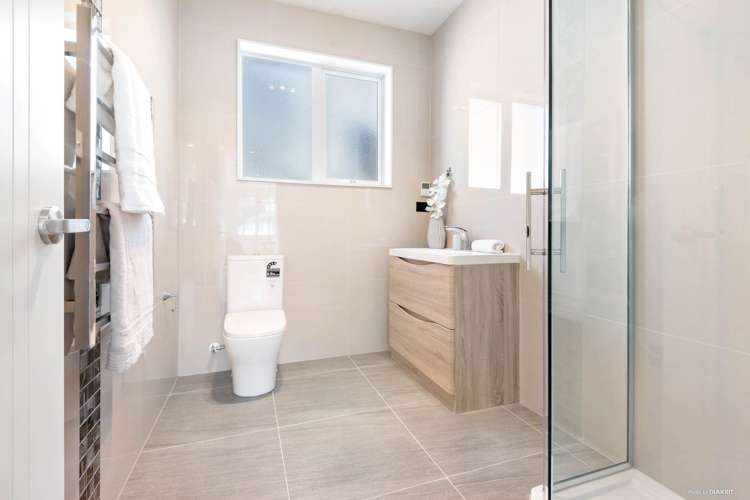 47 Golden Morning Drive Albany Heights_23