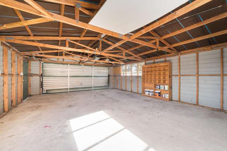 38 Somerset Crescent Highbury_22