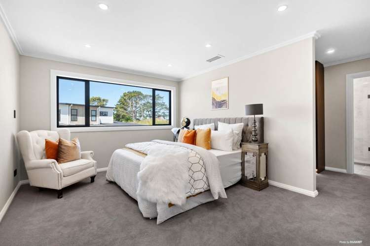 1 Taku Close Long Bay_12