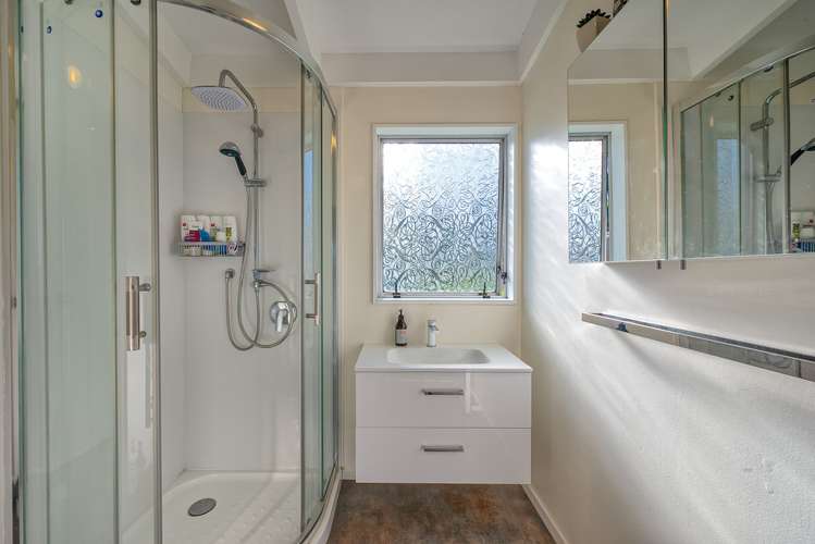 30 Redcrest Avenue Red Hill_9