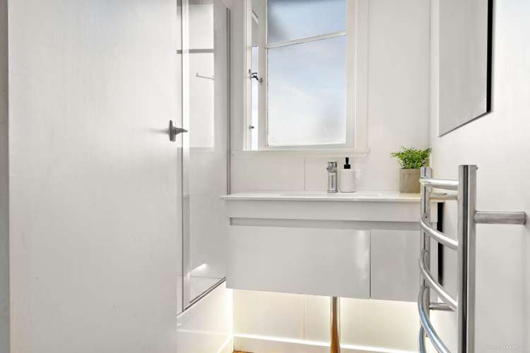 1 Merville Avenue Te Atatu South_9