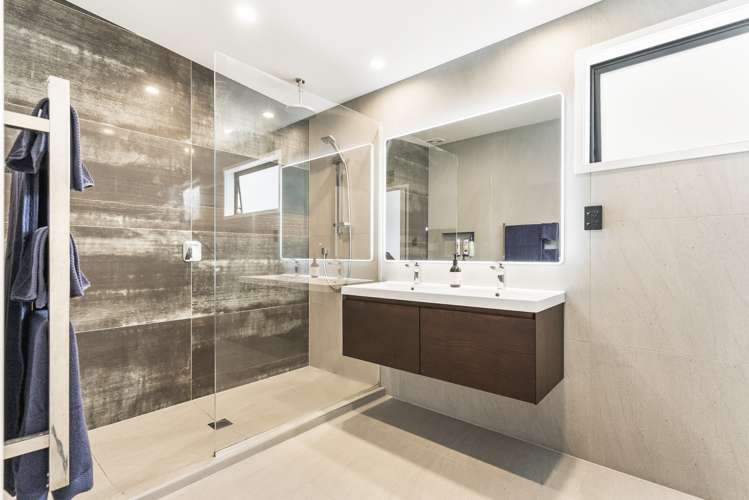 10a Surville Place Mairangi Bay_12