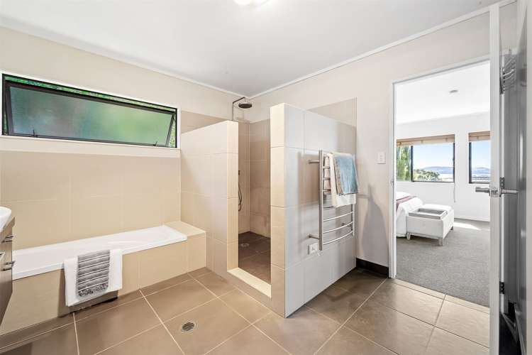 210 Whangaparaoa Road Red Beach_22