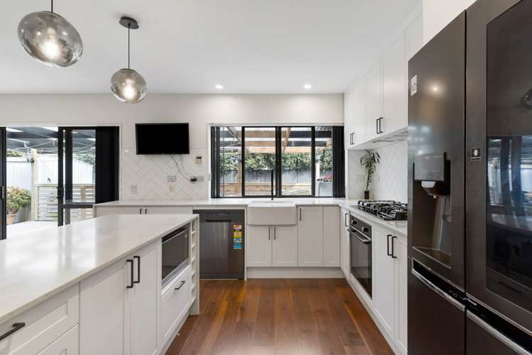 89 Baverstock Road Flat Bush_6