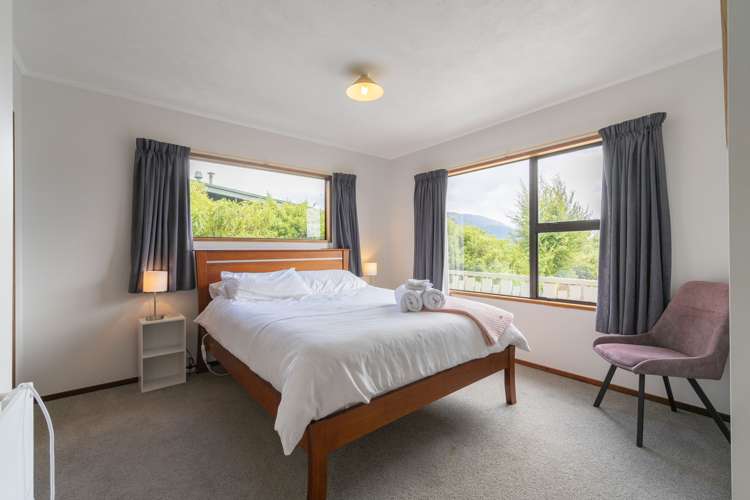 85 Matai Street Te Anau_14