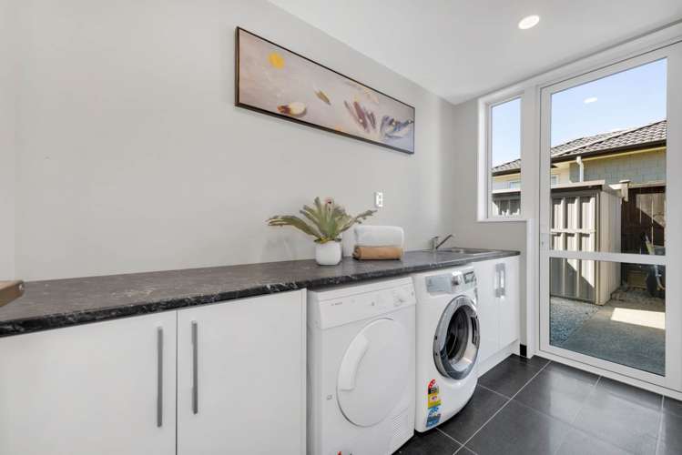 7 Defender Crescent Beachlands_39