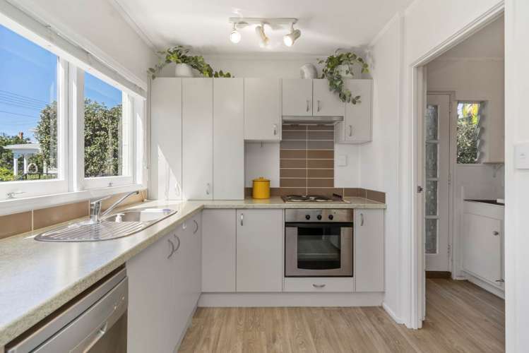 1/5 Cambria Road Devonport_9