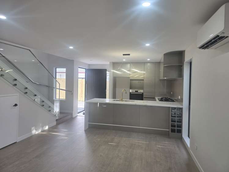 4/97 Hillsborough Road Hillsborough_6