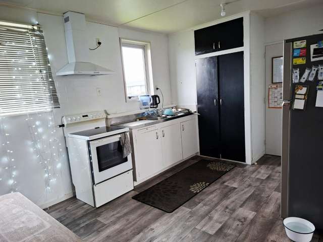 128 Havelock Street Riverton_4