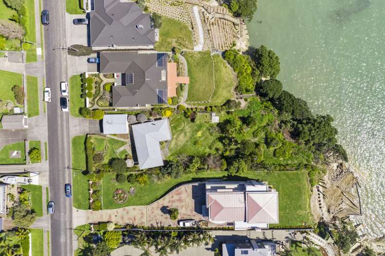 29 Hawke Crescent Beachlands_24