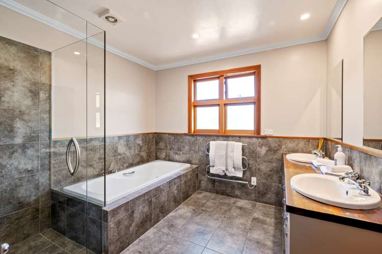 32 Old Station Avenue Wanaka_16
