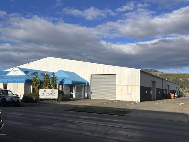 Port Nelson Warehouse / Workshop