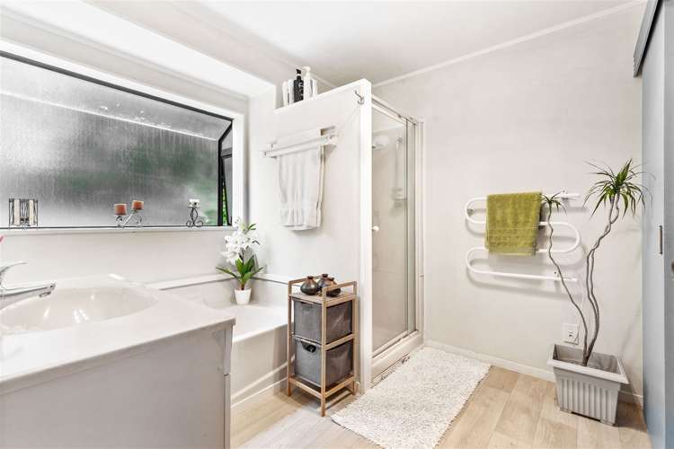 13 Miriam Corban Heights Henderson_16