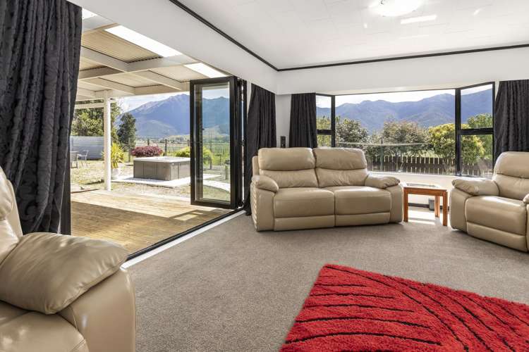 4684 State Highway 63 Wairau Valley_19